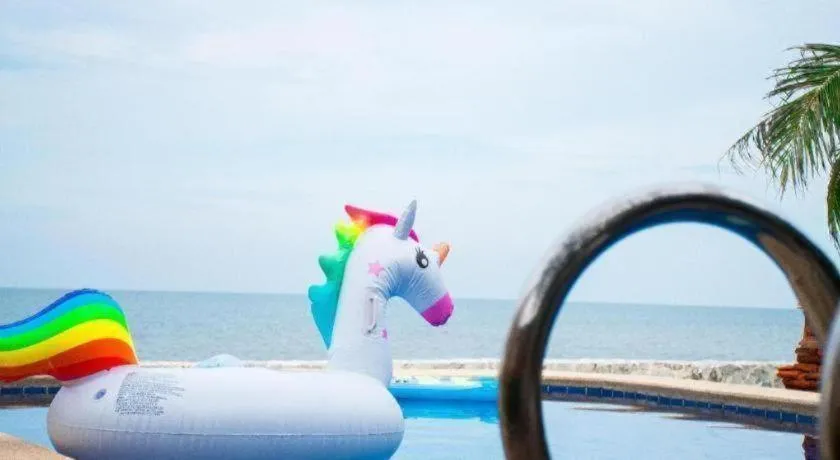 Sea Memories White Sand Beach Hotel