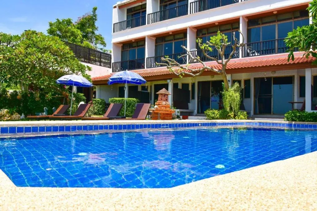 Sea Memories White Sand Beach Hotel