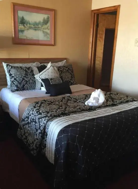 Bed in Americas Best Value Inn & Suites Macon at Sunset Dr Bed in Americas Best Value Inn & Suites Macon at Sunset Dr