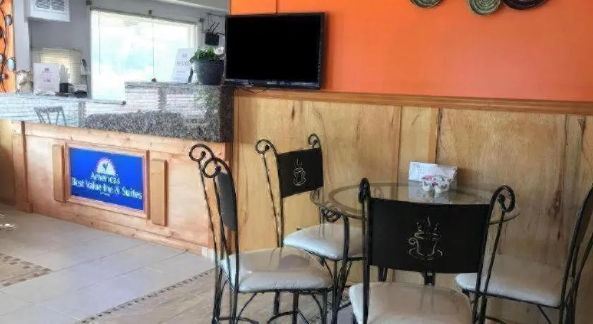 Americas Best Value Inn & Suites Macon at Sunset Dr