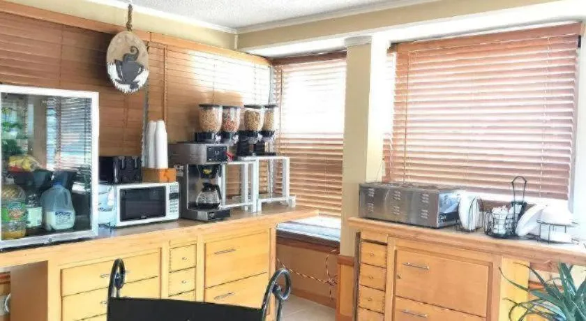 Americas Best Value Inn & Suites Macon at Sunset Dr