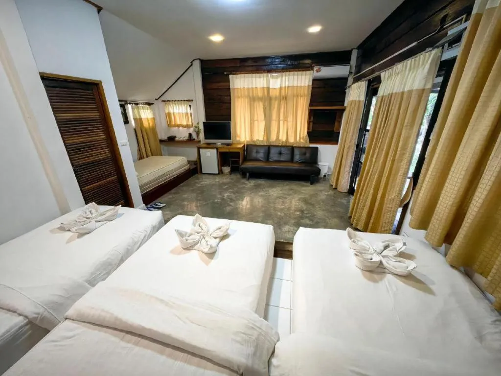 Bed in De Bua Valley