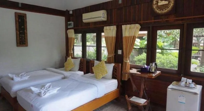 Bed in De Bua Valley