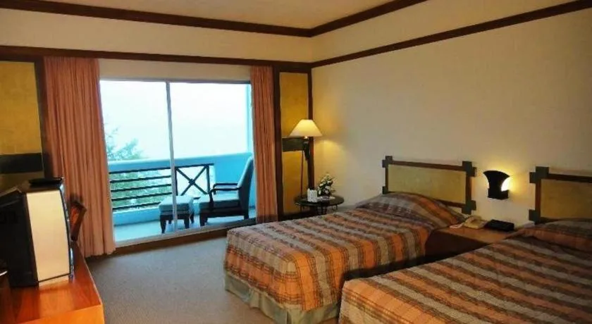 Bed in BP Samila Beach Hotel & Resort