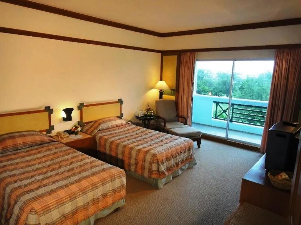 Bed in BP Samila Beach Hotel & Resort