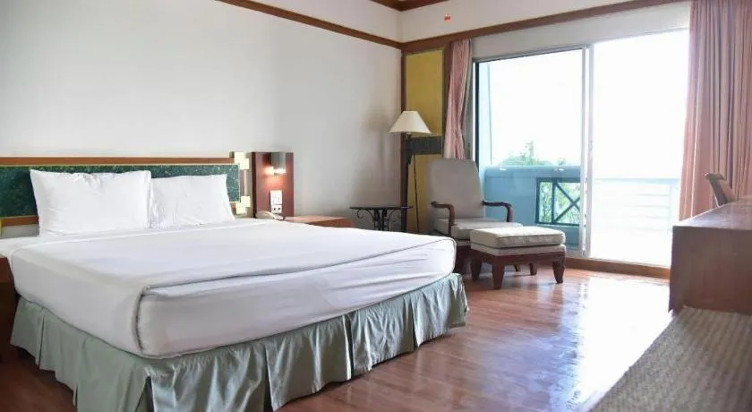 Bed in BP Samila Beach Hotel & Resort