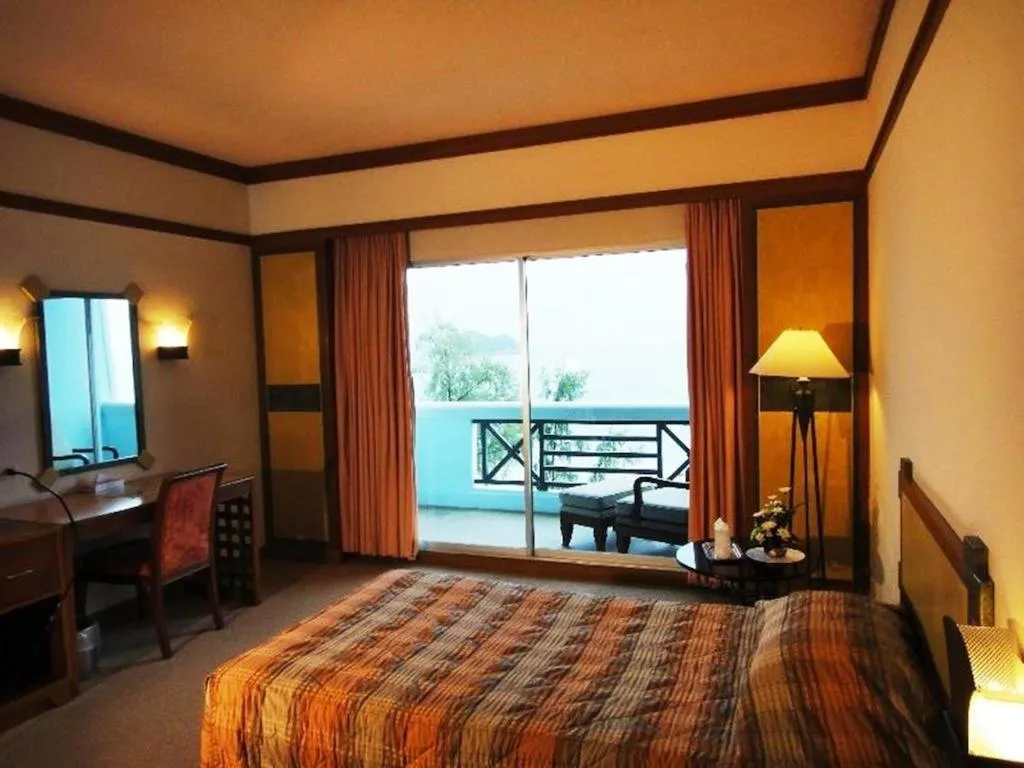 Bed in BP Samila Beach Hotel & Resort