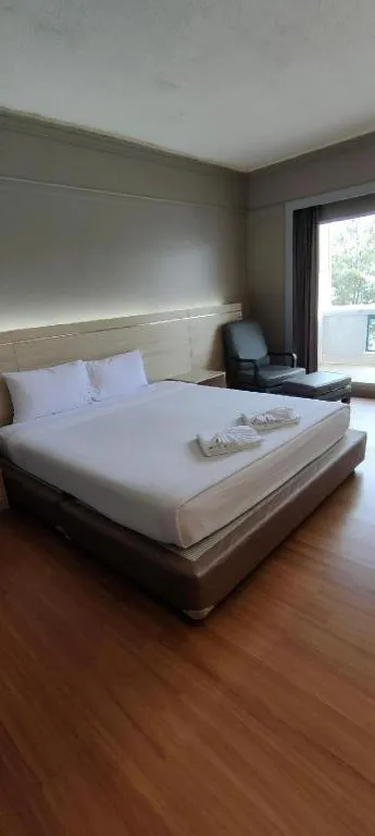 Bed in BP Samila Beach Hotel & Resort