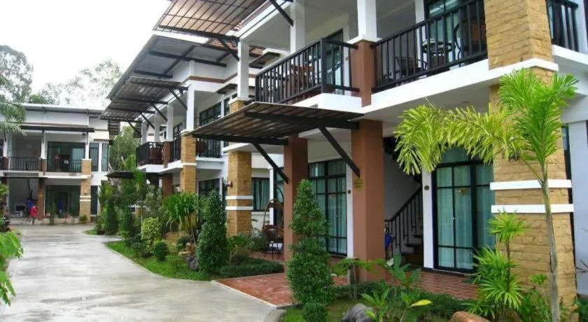 Nattha Waree Hot Spring Resort and Spa