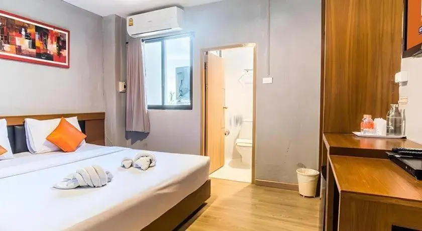 Bed in B2 Chiang Rai Night Bazaar Boutique & Budget Hotel Bed in B2 Chiang Rai Night Bazaar Boutique & Budget Hotel