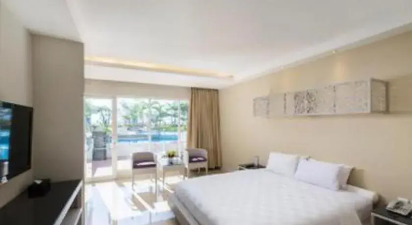 Bed in CLARO Makassar Hotel & Convention Bed in CLARO Makassar Hotel & Convention