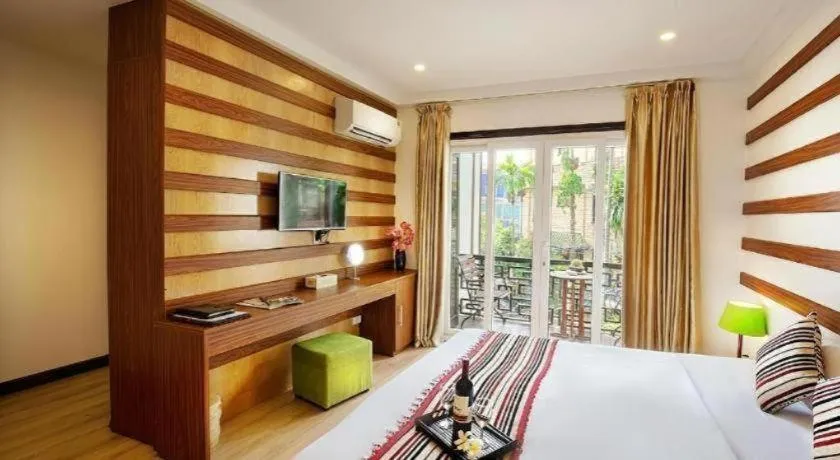 Bed in Vinh Hung 2 City Hotel