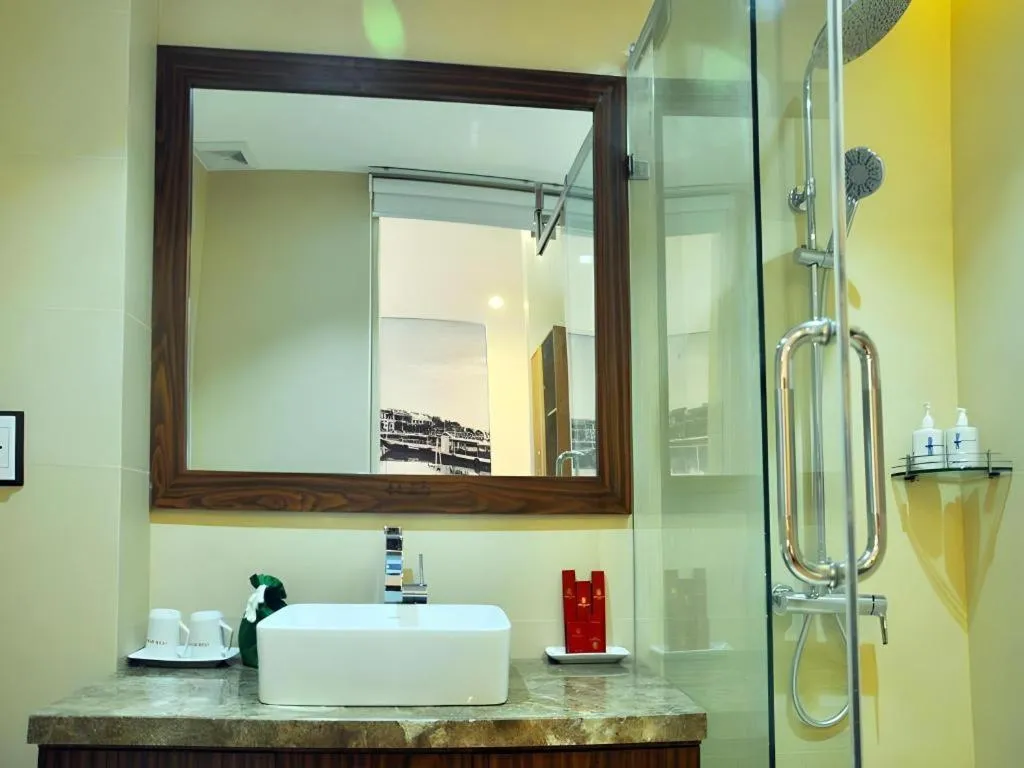 Vinh Hung 2 City Hotel