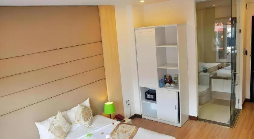 Vinh Hung 2 City Hotel