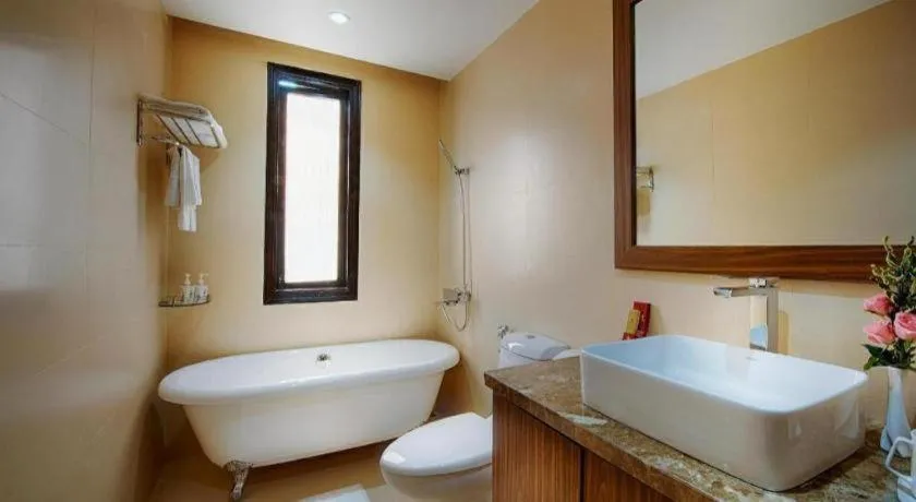 Vinh Hung 2 City Hotel