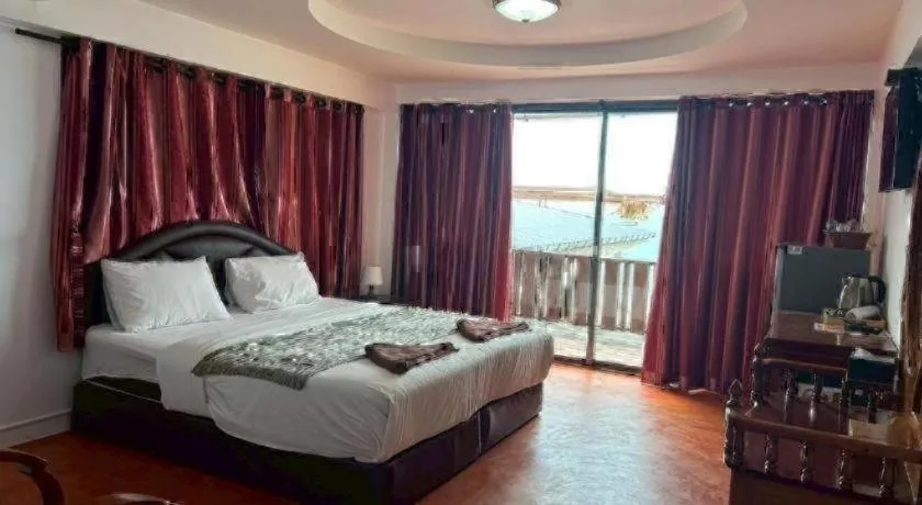 Bed in Jirawan Hotel