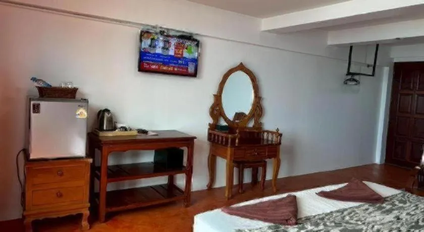 Bed in Jirawan Hotel