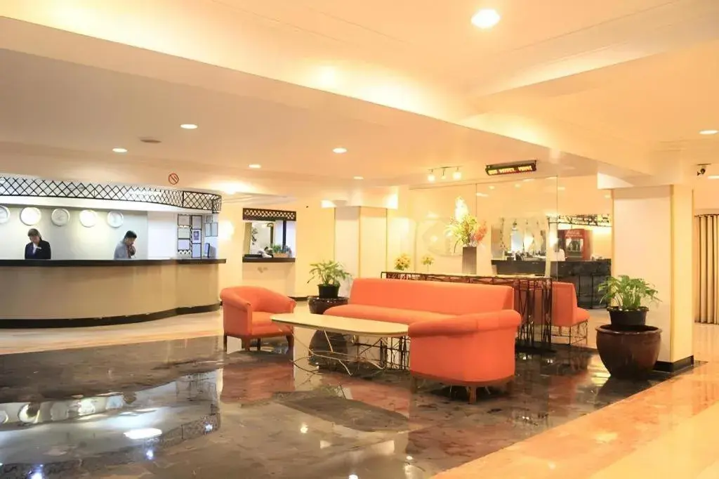 Las Palmas Hotel de Manila Las Palmas Hotel de Manila