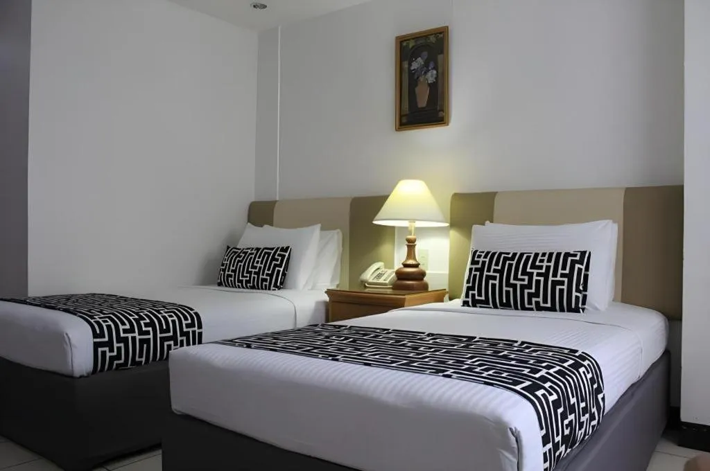 Bed in Las Palmas Hotel de Manila