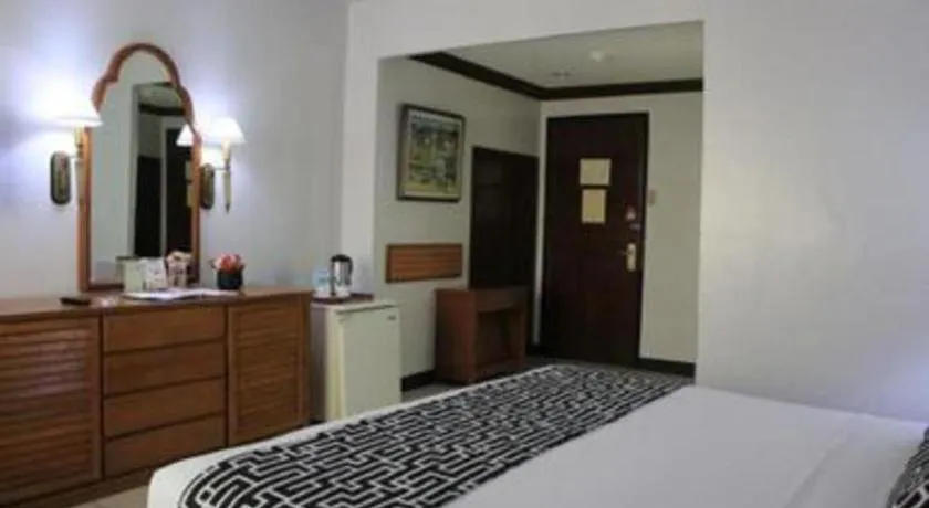 Bed in Las Palmas Hotel de Manila