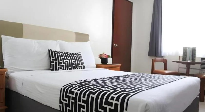 Bed in Las Palmas Hotel de Manila