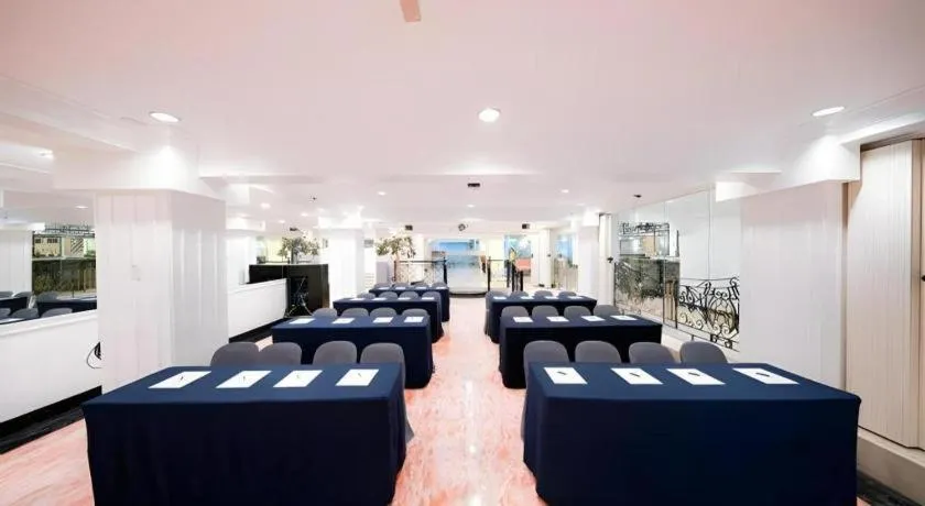 Las Palmas Hotel de Manila