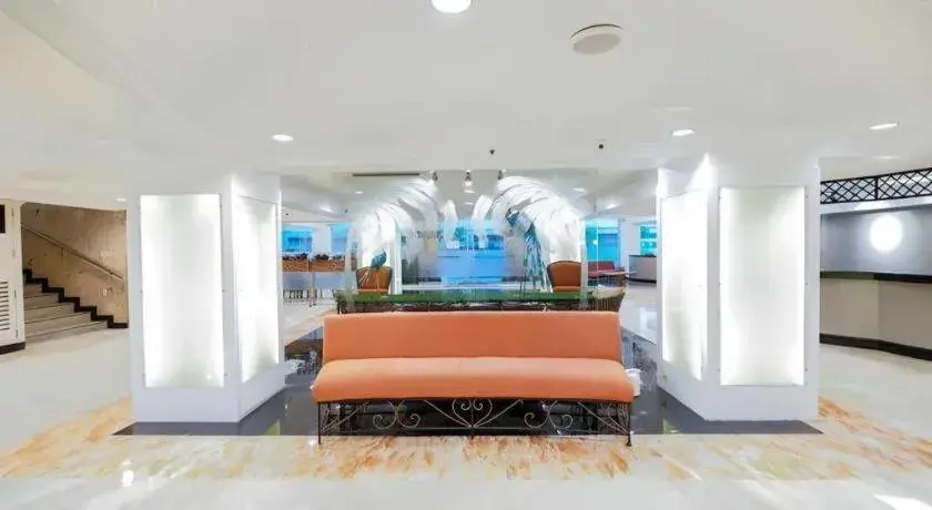 Las Palmas Hotel de Manila Las Palmas Hotel de Manila