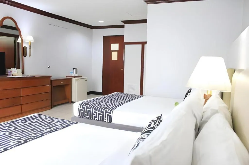 Bed in Las Palmas Hotel de Manila