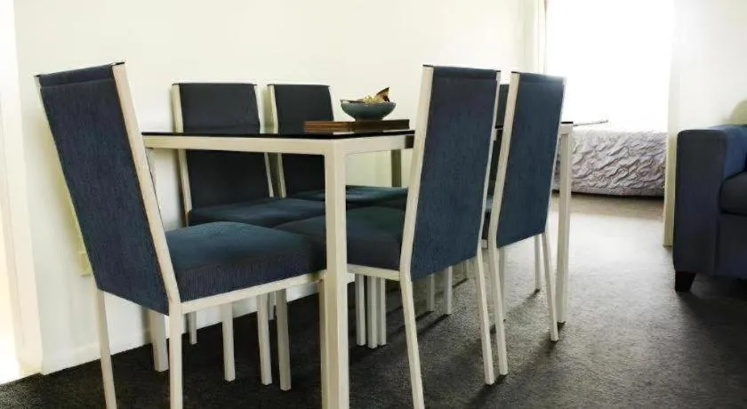 Bed in Hawera Central Motor Lodge