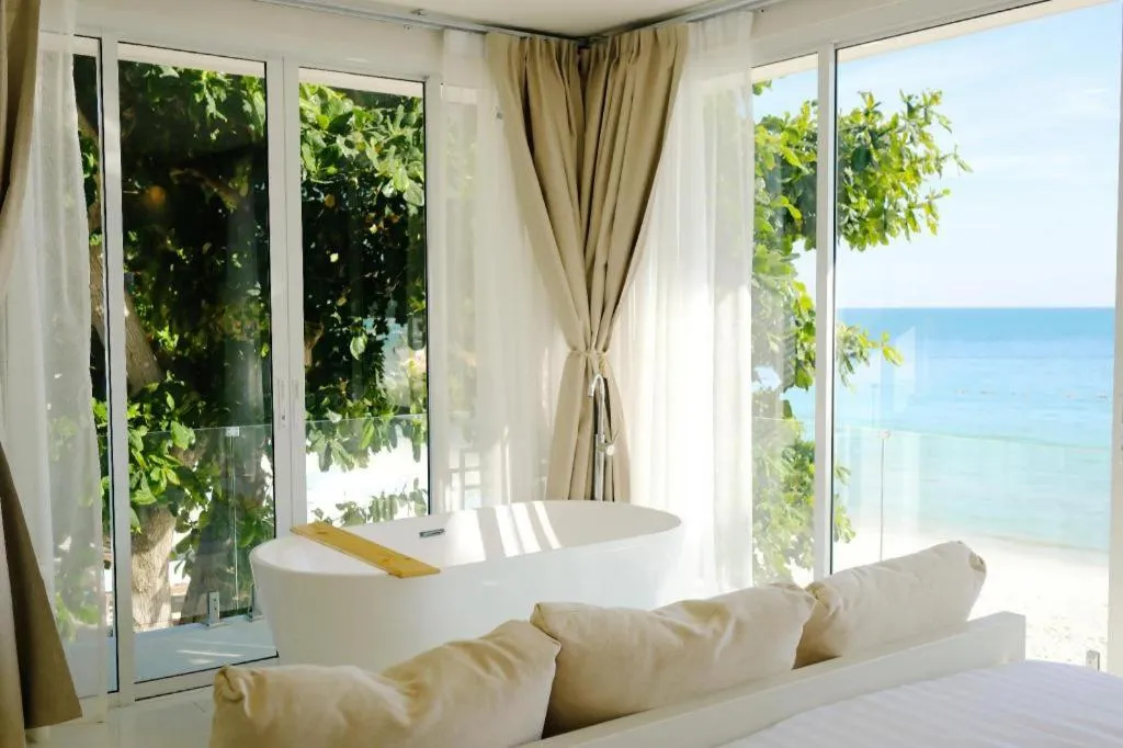 Bed in Sawasdee Coco Resort