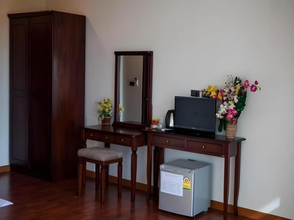 Triple Rund Place Hotel