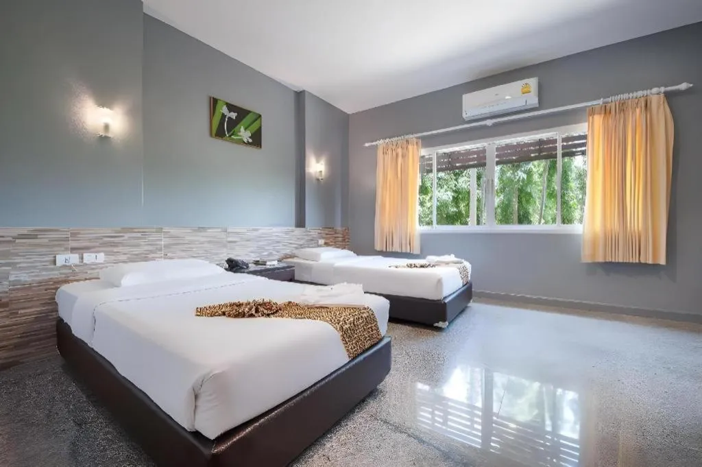 Bed in Kaew Samui Resort