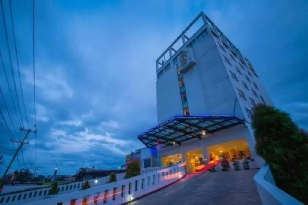 Sintesa Peninsula Hotel Palembang Sintesa Peninsula Hotel Palembang