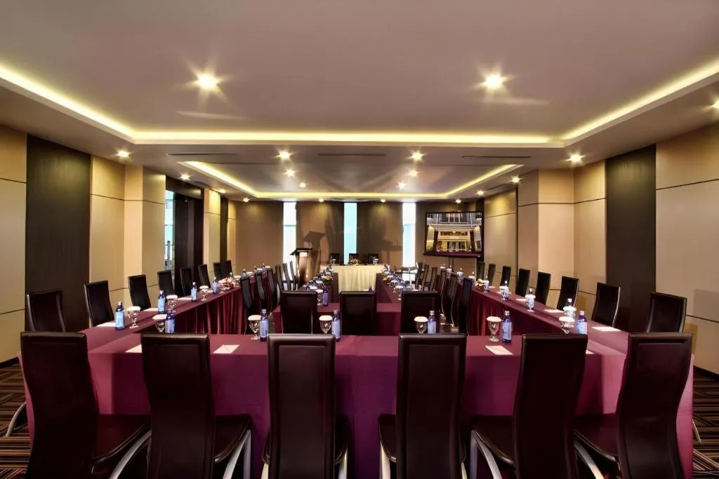 Orchardz Hotel Ayani