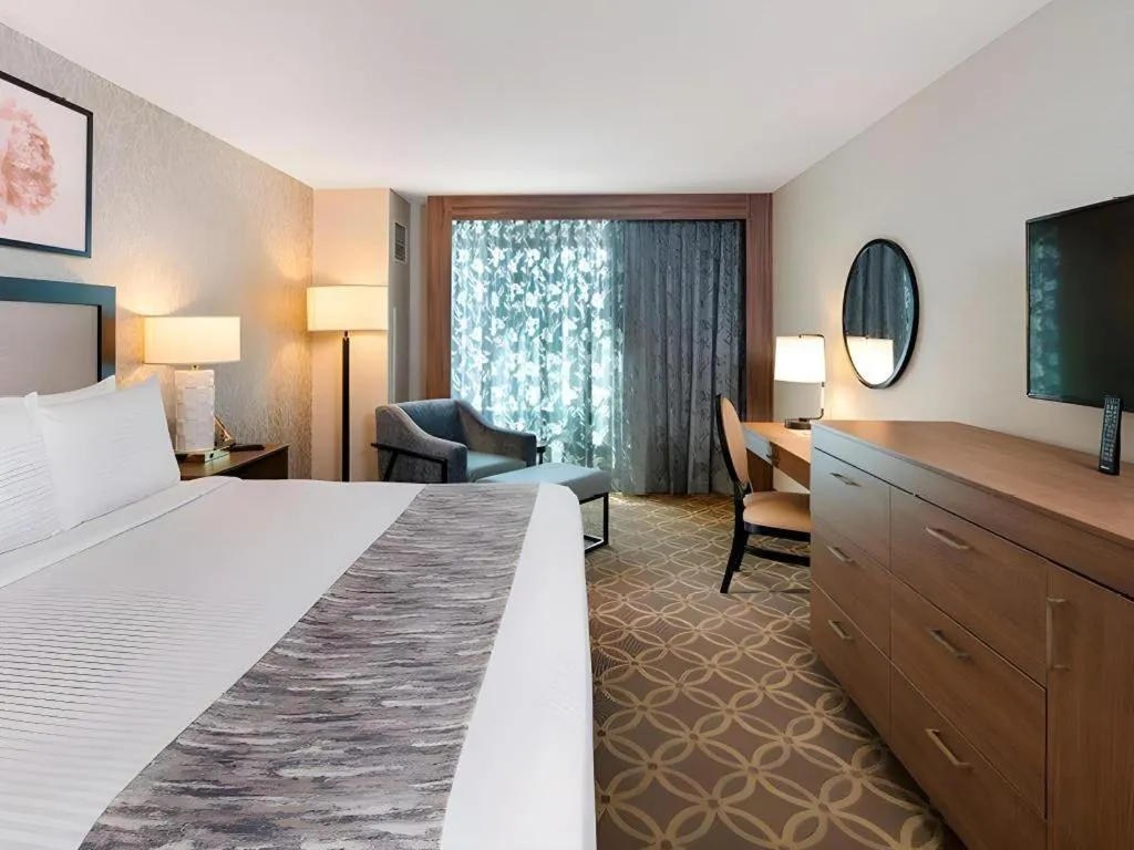 Bed in Cannery Casino and Hotel