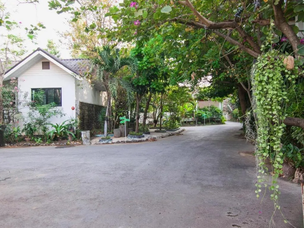 Chayada Garden House and Resort Hotel