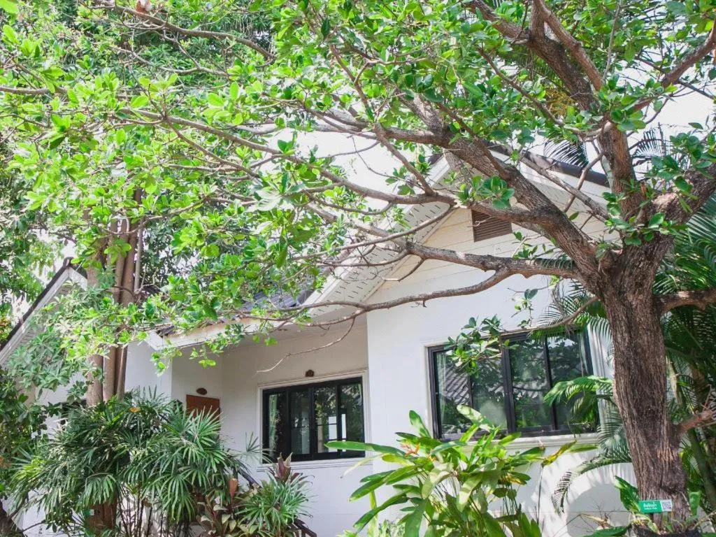 Chayada Garden House and Resort Hotel