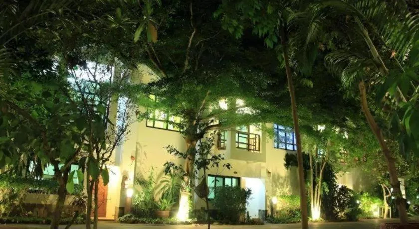 Chayada Garden House and Resort Hotel