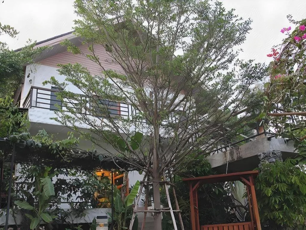 Chayada Garden House and Resort Hotel