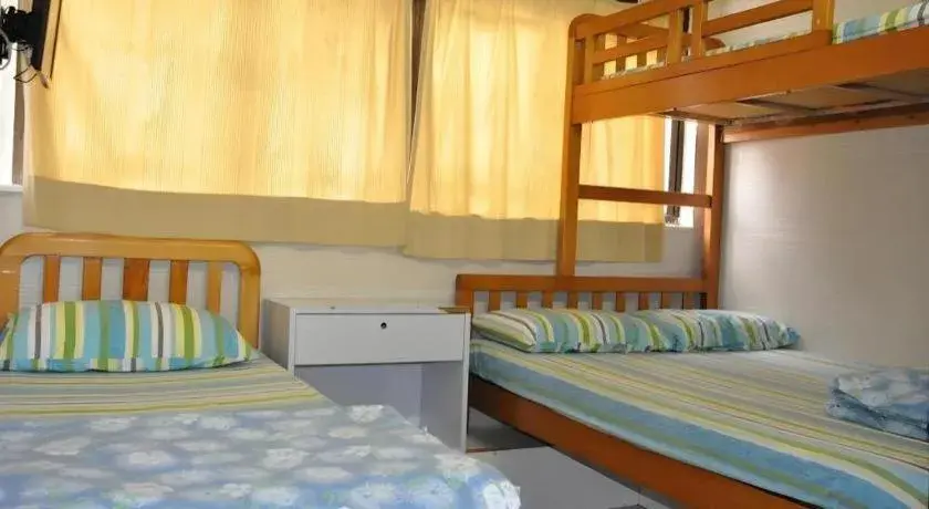 Bed in Dragon Hostel Hong Kong Bed in Dragon Hostel Hong Kong