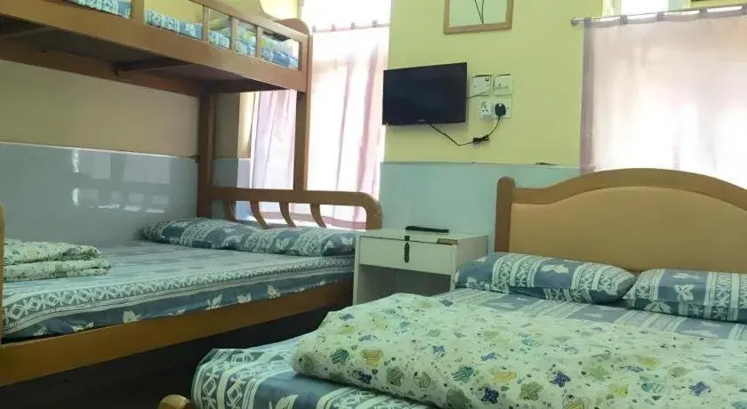 Bed in Dragon Hostel Hong Kong Bed in Dragon Hostel Hong Kong