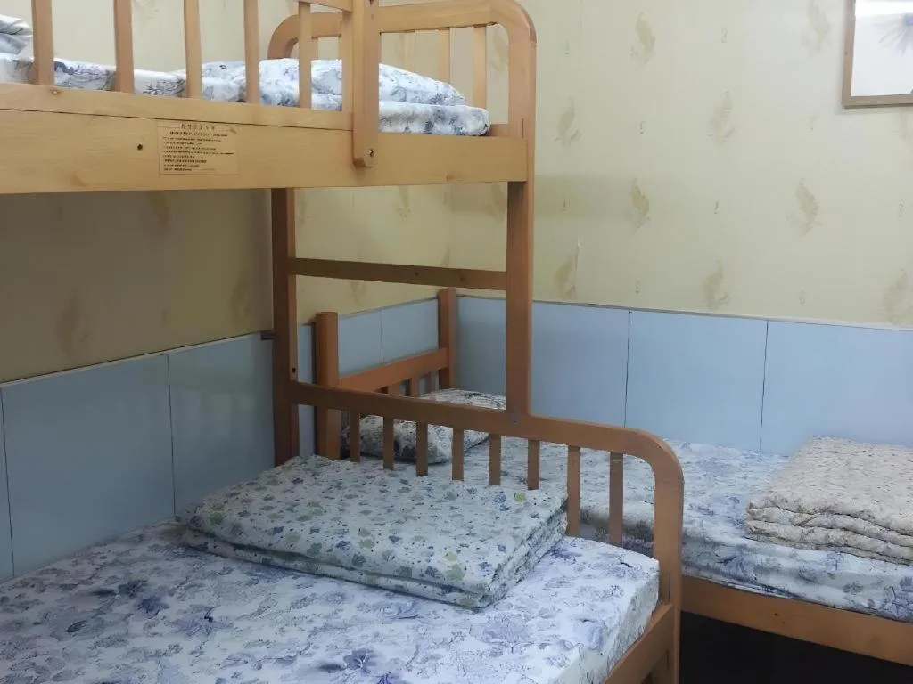 Bed in Dragon Hostel Hong Kong