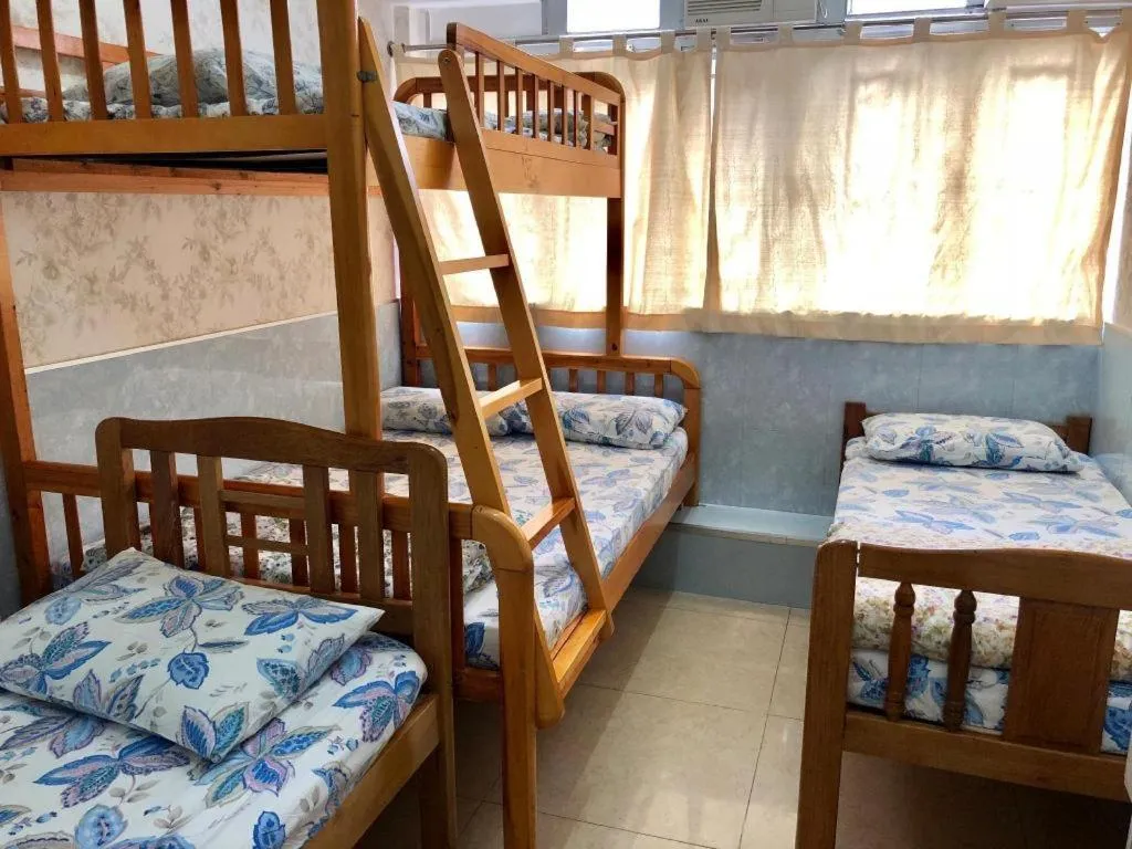 Bed in Dragon Hostel Hong Kong