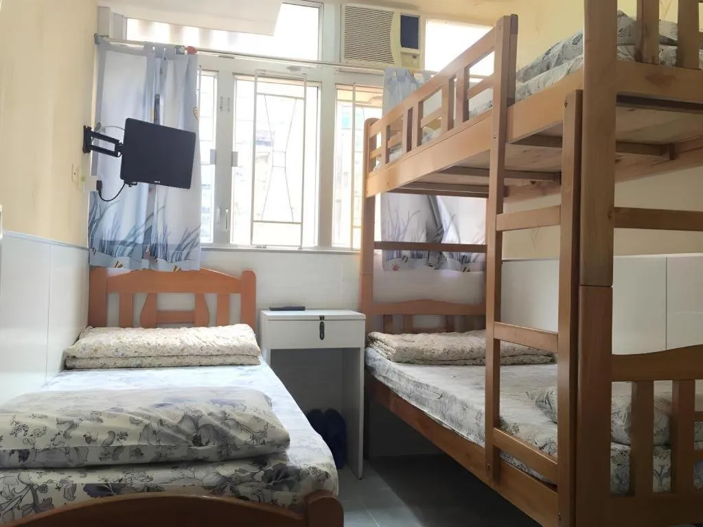 Bed in Dragon Hostel Hong Kong