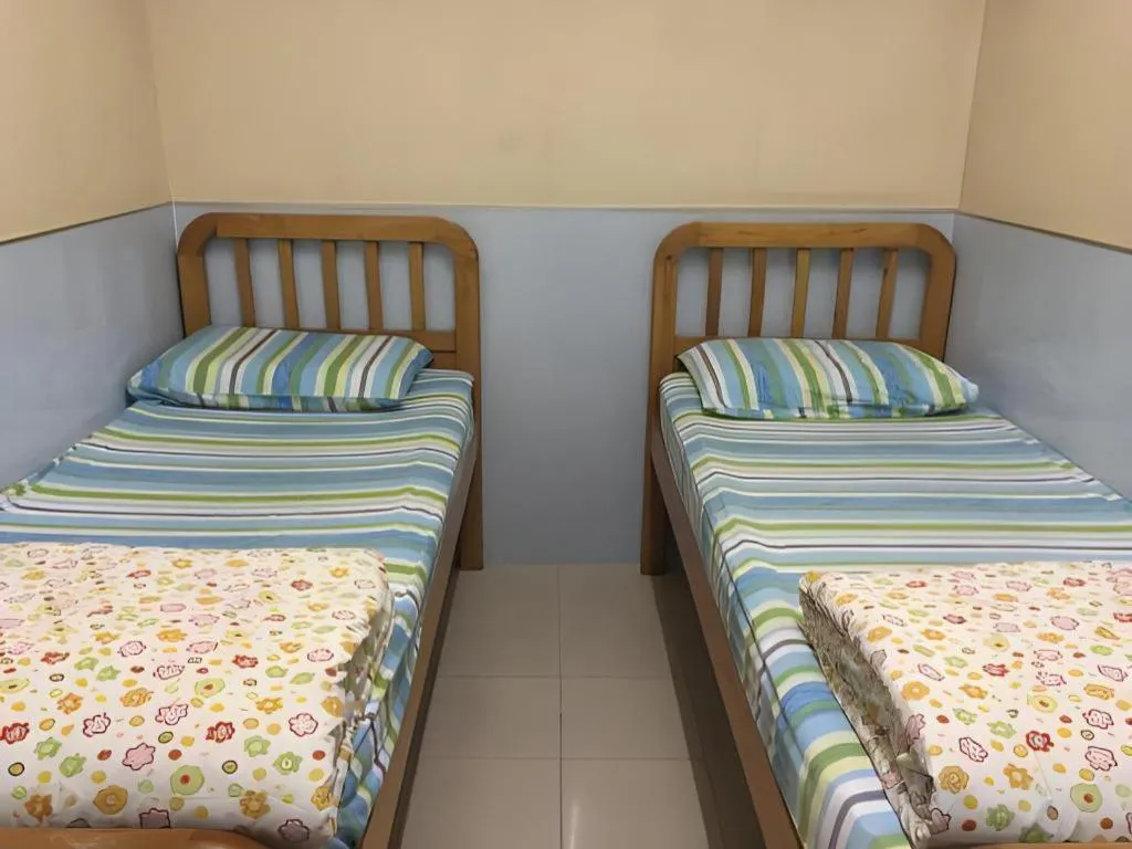Bed in Dragon Hostel Hong Kong