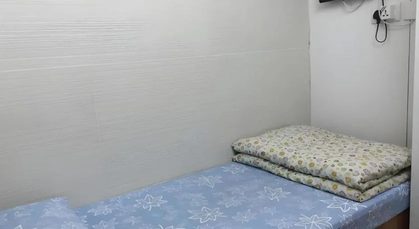 Bed in Dragon Hostel Hong Kong