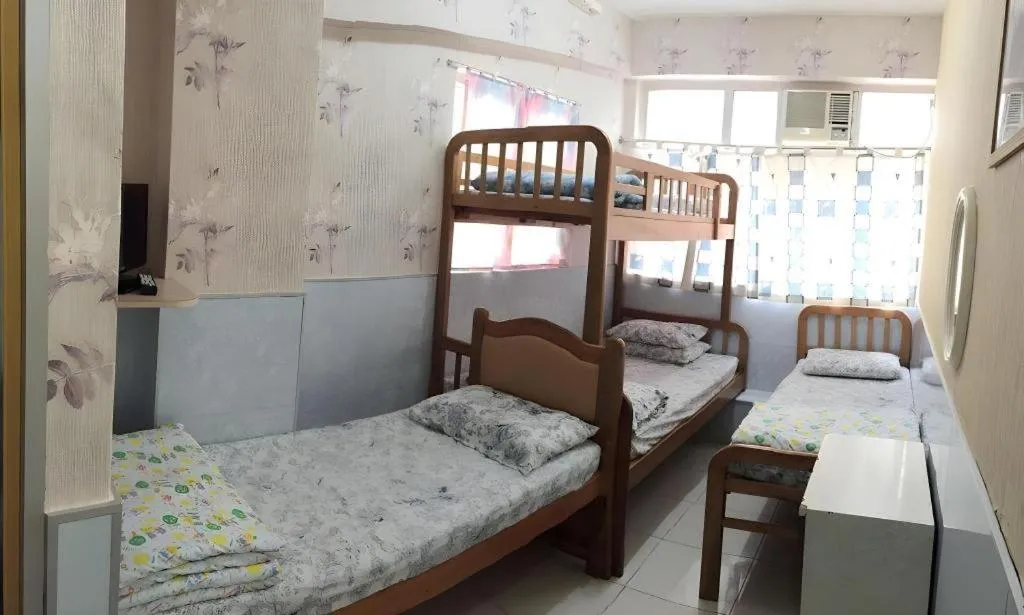 Bed in Dragon Hostel Hong Kong