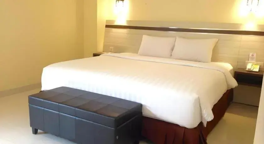 Bed in Puri Indah Hotel Bed in Puri Indah Hotel