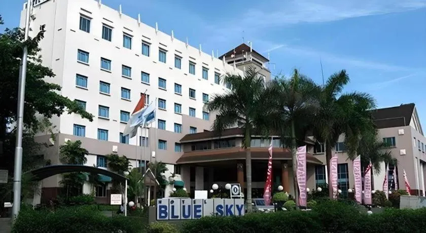 Blue Sky Hotel
