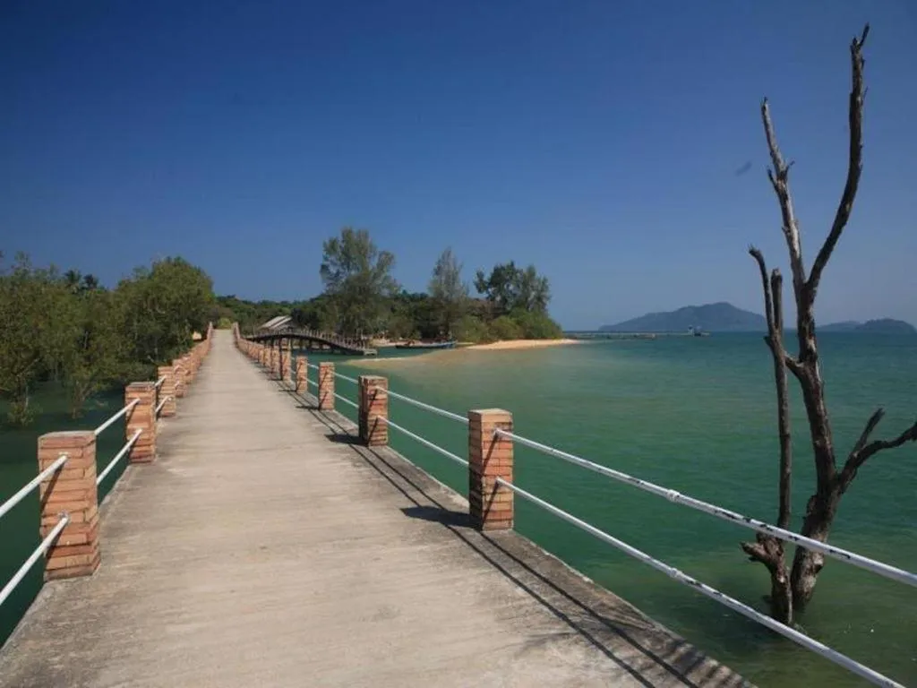 The Blue Sky Resort@ Koh Payam